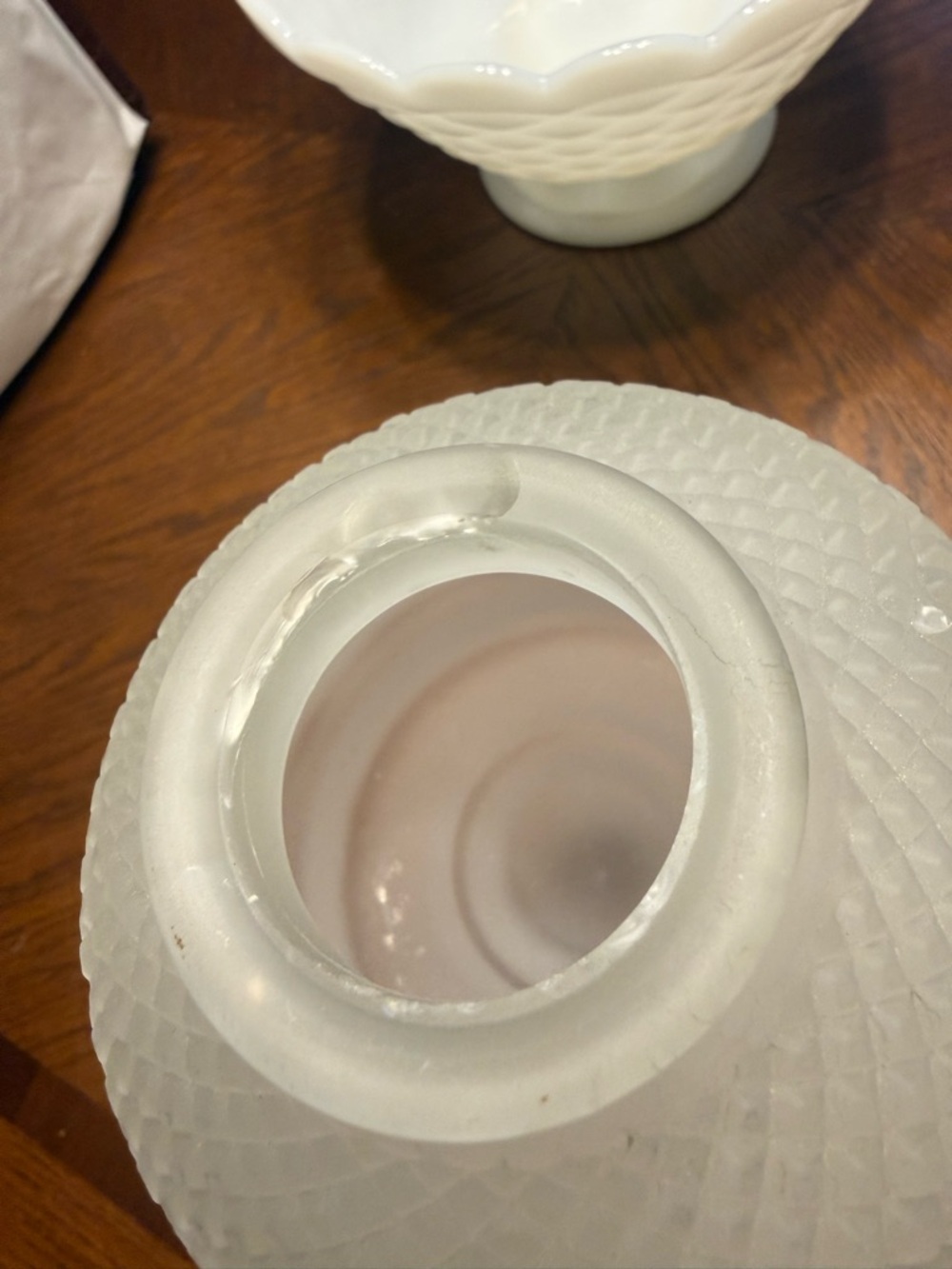 PartyLite Frosted Glass Fairy Lamp with Diamond Cut Shade - Picture 3 of 6